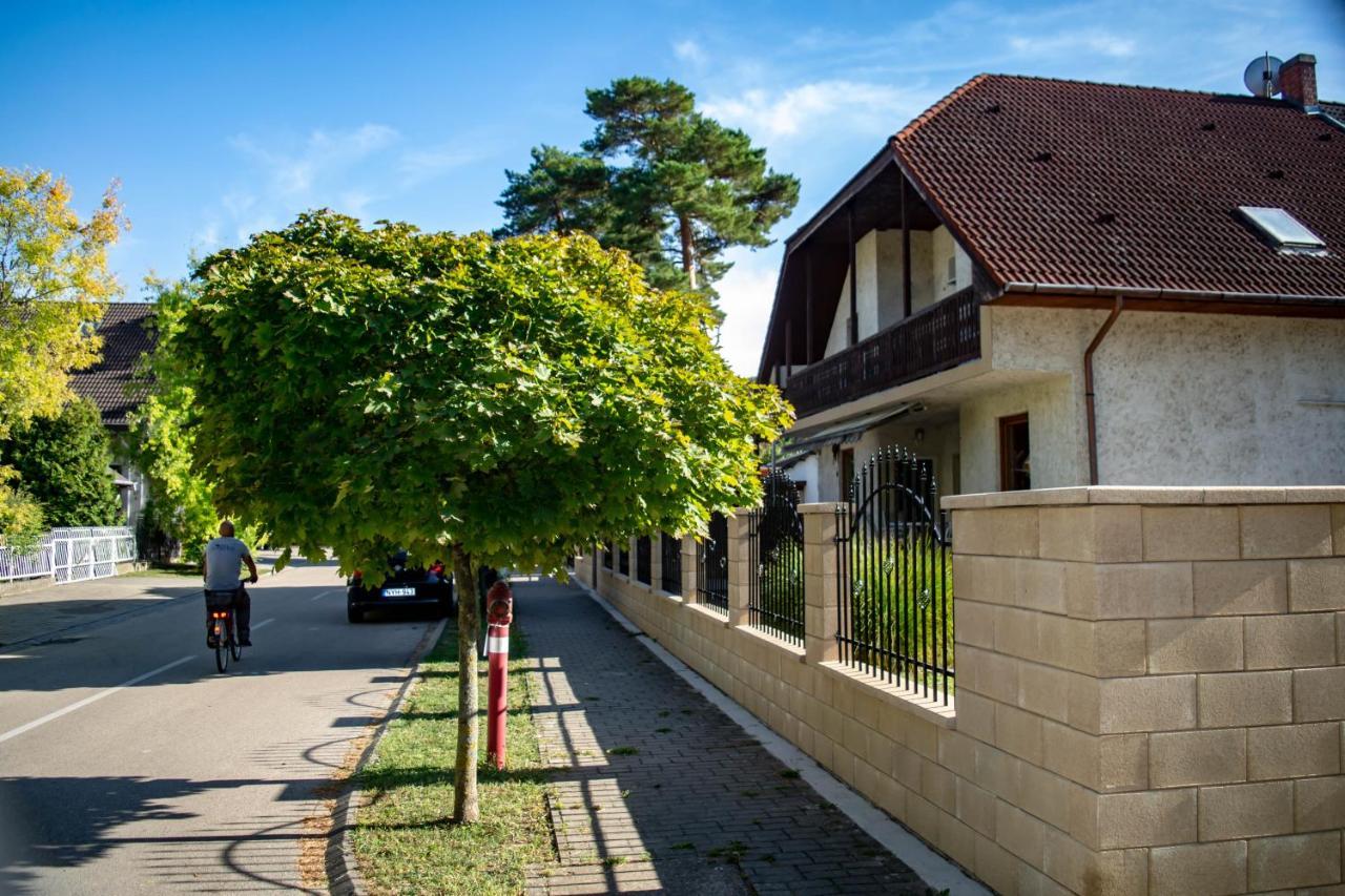 Zsolnay Apartman Siófok Zewnętrze zdjęcie