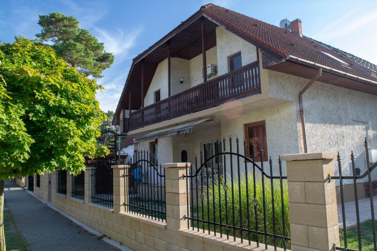 Zsolnay Apartman Siófok Zewnętrze zdjęcie